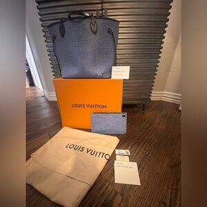 Louis Vuitton Epi Leather Textured tote Blue